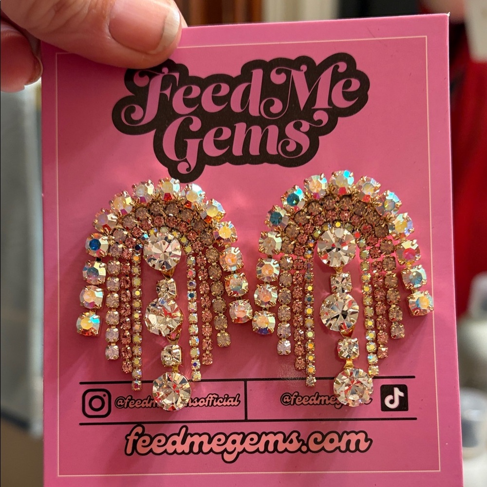 Pink and clear rhinestone earrings, BRAND NEW! - Picture 2 of 3